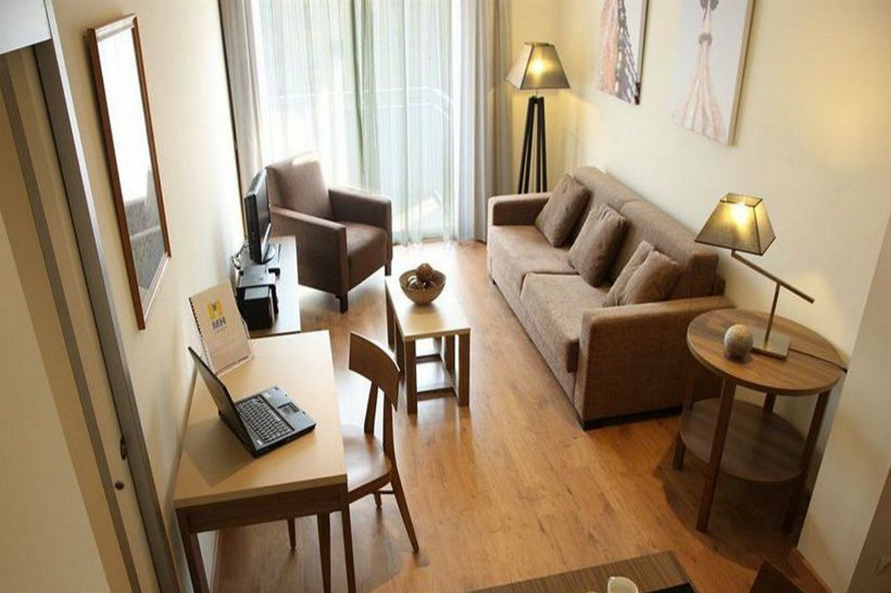 Mh S. Familia Appartement *
